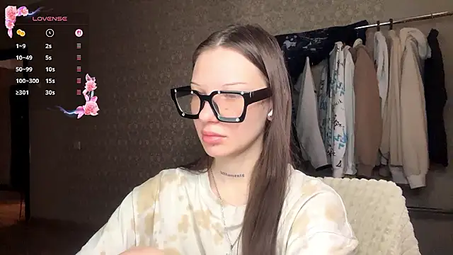 Snapshot of LumPetal chatting on 02.25.26 LumPetal online show from 02.25.26