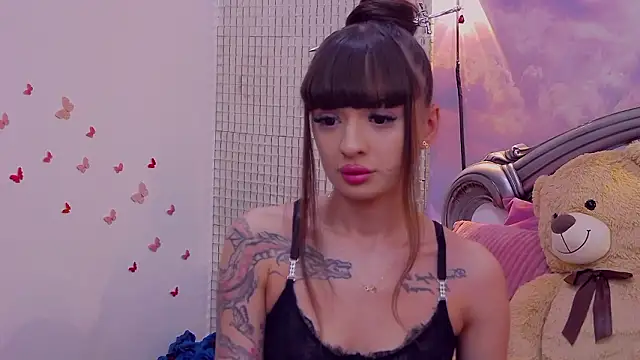 Snapshot of KayaRosse chatting on 02.17.26 KayaRosse online show from 02.17.26