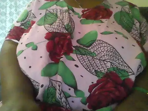 Snapshot of Honeybloom1 chatting on 02.09.26 Honeybloom1 online show from 02.09.26