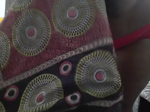 Snapshot of Honeybloom1 chatting on 02.11.26 Honeybloom1 online show from 02.11.26