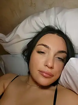 Snapshot of HotDevilGirl_ chatting on 02.16.26 HotDevilGirl online show from 02.16.26