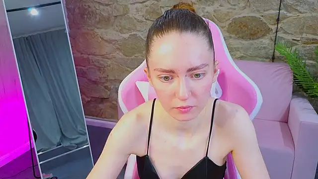 Snapshot of KristineValbuena chatting on 02.04.26 KristineValbuena online show from 02.04.26