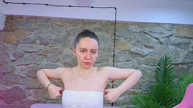 Snapshot of KristineValbuena chatting on 02.05.26 KristineValbuena online show from 02.05.26