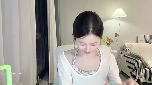 Snapshot of DYyyyyy-- chatting on 06.16.26 DYyyyyy-- online show from 06.16.26