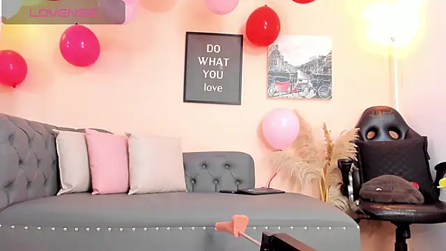 Snapshot of victoriazans chatting on 02.10.26 victoriazans online show from 02.10.26