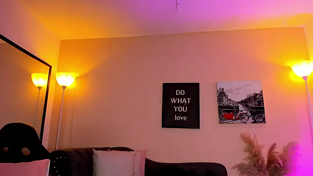 Snapshot of victoriazans chatting on 02.26.26 victoriazans online show from 02.26.26