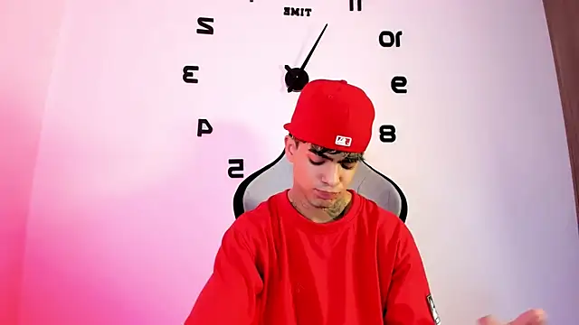 Snapshot of miguel_aguirre_ chatting on 02.28.26 miguel aguirre online show from 02.28.26