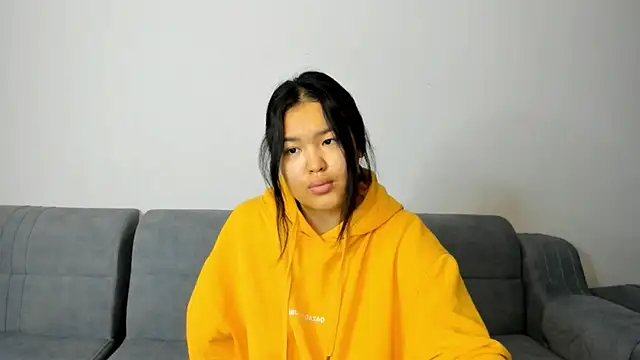 luna yum online show from 02.17.26