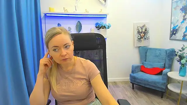 CharlotteKerti online show from 05.17.26
