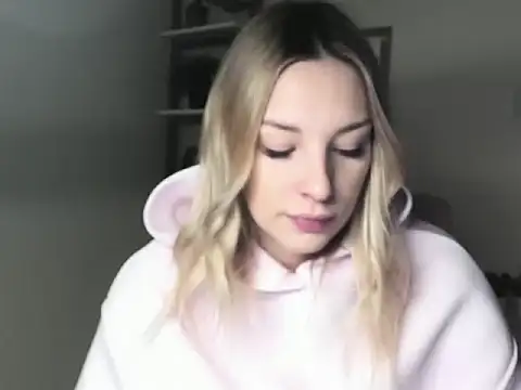 Snapshot of VelvetAngela chatting on 02.18.26 VelvetAngela online show from 02.18.26