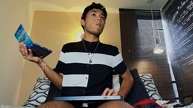 Snapshot of Damon_Salvarote_S chatting on 02.26.26 Damon Salvarote S online show from 02.26.26