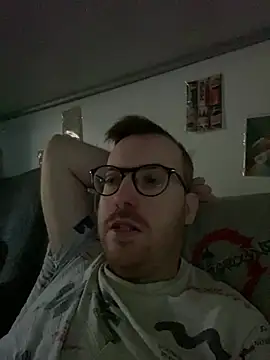 Snapshot of io1Elian chatting on 03.31.26 io1Elian online show from 03.31.26