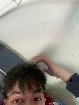 Snapshot of tuncube chatting on 02.17.26 tuncube online show from 02.17.26