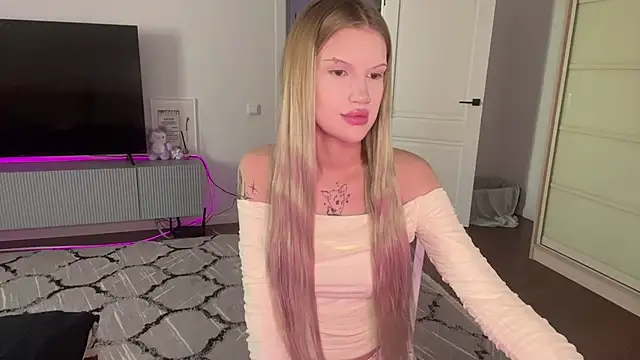 Snapshot of DannSago chatting on 02.21.26 DannSago online show from 02.21.26