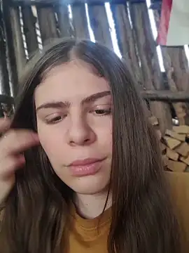 Snapshot of miraevelina chatting on 03.26.26 miraevelina online show from 03.26.26