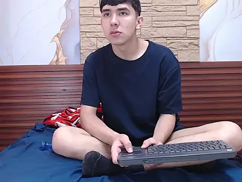 Snapshot of massimoferrera303av chatting on 02.20.26 massimoferrera303av online show from 02.20.26