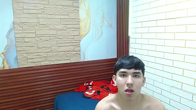 Snapshot of massimoferrera303av chatting on 03.02.26 massimoferrera303av online show from 03.02.26