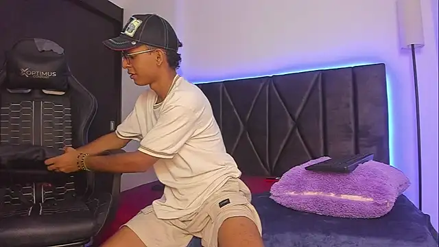 Snapshot of StellayDrake chatting on 02.05.26 StellayDrake online show from 02.05.26