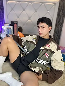 Samu Hott online show from 04.10.26