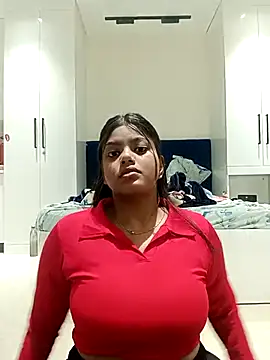 Snapshot of Sunitak450 chatting on 02.14.26 Sunitak450 online show from 02.14.26