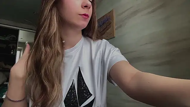 Snapshot of Shanika_wey chatting on 02.08.26 Shanika wey online show from 02.08.26