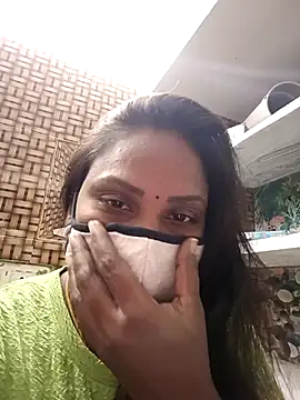 Snapshot of Tamil_Hot_Nisha chatting on 02.11.26 Tamil Hot Nisha online show from 02.11.26