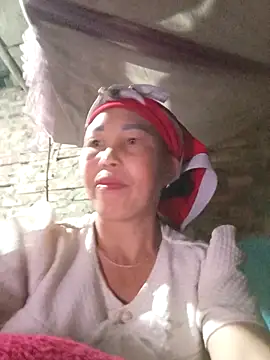 Snapshot of lena-cute chatting on 02.17.26 lena-cute online show from 02.17.26