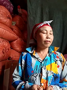 Snapshot of lena-cute chatting on 02.25.26 lena-cute online show from 02.25.26