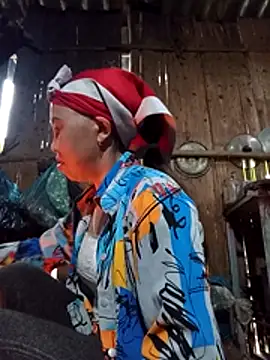 Snapshot of lena-cute chatting on 02.25.26 lena-cute online show from 02.25.26