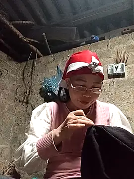 Snapshot of lena-cute chatting on 02.26.26 lena-cute online show from 02.26.26