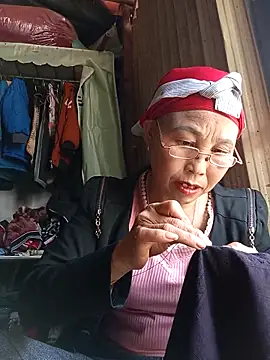 Snapshot of lena-cute chatting on 02.27.26 lena-cute online show from 02.27.26