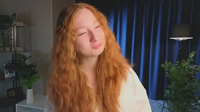 Snapshot of MaraButtrey chatting on 02.08.26 MaraButtrey online show from 02.08.26