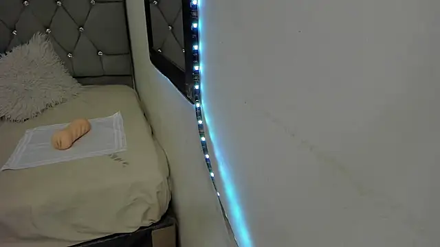 Snapshot of _1DERECK chatting on 02.24.26 1DERECK online show from 02.24.26