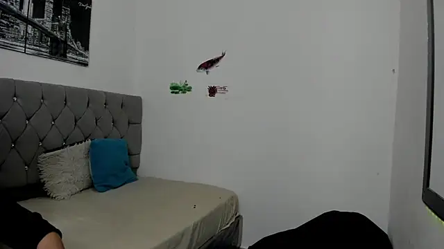 Snapshot of _1DERECK chatting on 04.09.26 1DERECK online show from 04.09.26