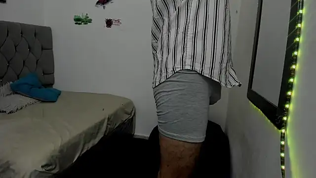 Snapshot of _1DERECK chatting on 04.10.26 1DERECK online show from 04.10.26