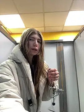 Bubble Chloe online show from 02.15.26