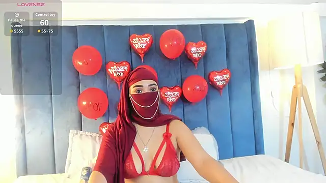 Snapshot of fatimarab__ chatting on 02.14.26 fatimarab online show from 02.14.26