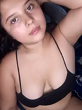 Snapshot of Salome_Vivas chatting on 04.24.26 Salome Vivas online show from 04.24.26