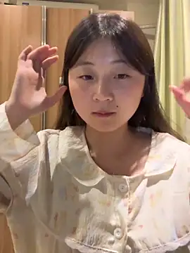 LXR77887 online show from 04.12.26