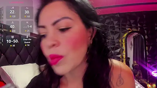 Snapshot of LINDA_BLER chatting on 02.11.26 LINDA BLER online show from 02.11.26