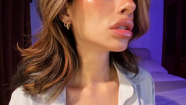 Snapshot of ConnieDeep chatting on 03.09.26 ConnieDeep online show from 03.09.26