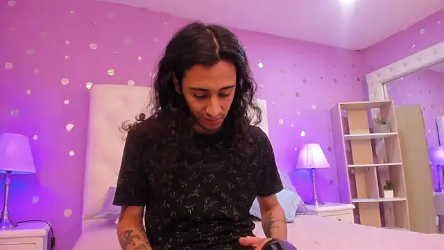 Goldentemptation  online show from 02.17.26