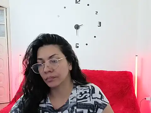 johana collins online show from 03.05.26