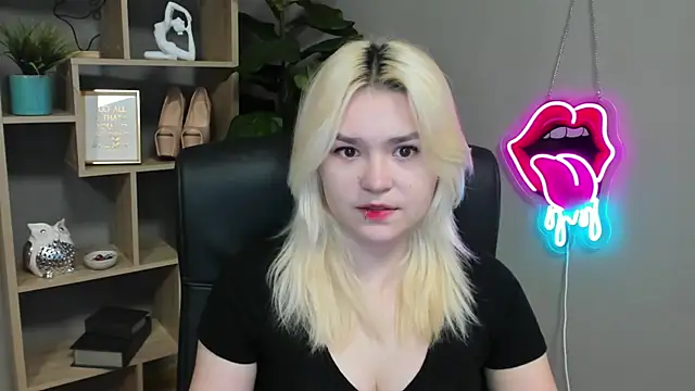 SweetLilyxo online show from 03.15.26