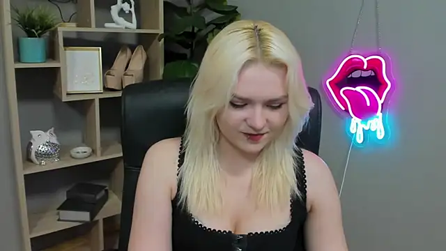 SweetLilyxo online show from 03.29.26