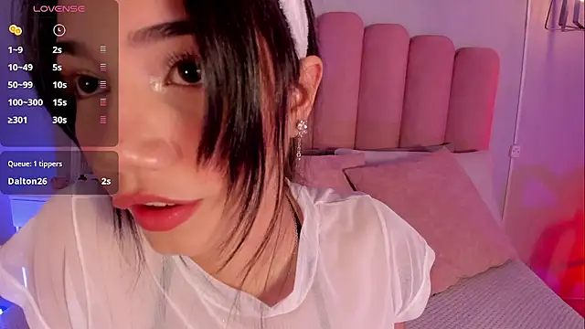 Snapshot of Pikayle chatting on 06.29.26 Pikayle online show from 06.29.26