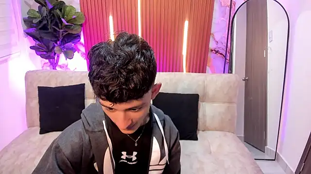 Patrick Howland  online show from 02.07.26