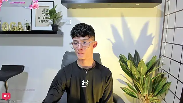 Patrick Howland  online show from 04.02.26