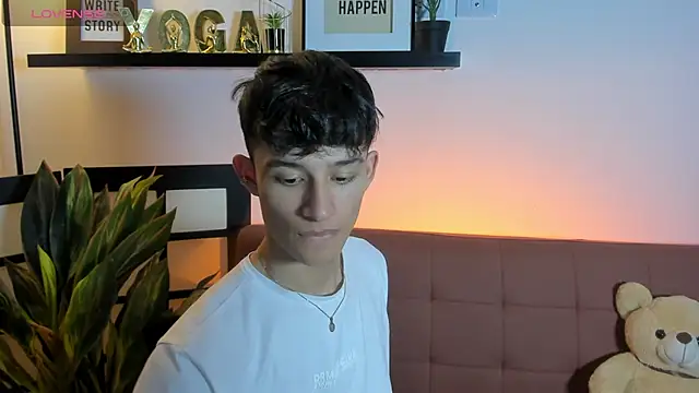 Patrick Howland  online show from 04.16.26