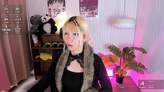 Snapshot of Laukyubey1 chatting on 02.13.26 Laukyubey1 online show from 02.13.26